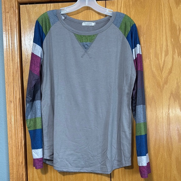 Colorful Sleeve Raglan Top - Picture 1 of 5